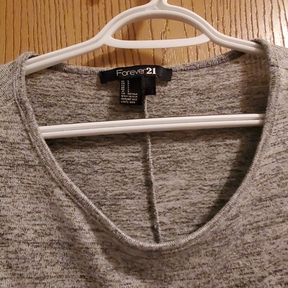 Basic gray long sleeve - Picture 2 of 2